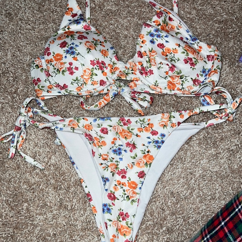 Tie Bikini